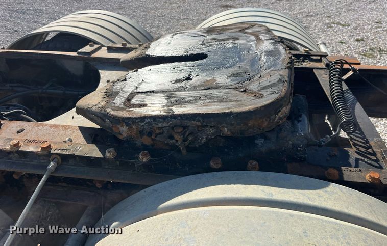 image for item LC9242 2001 MACK CH613 semi truck