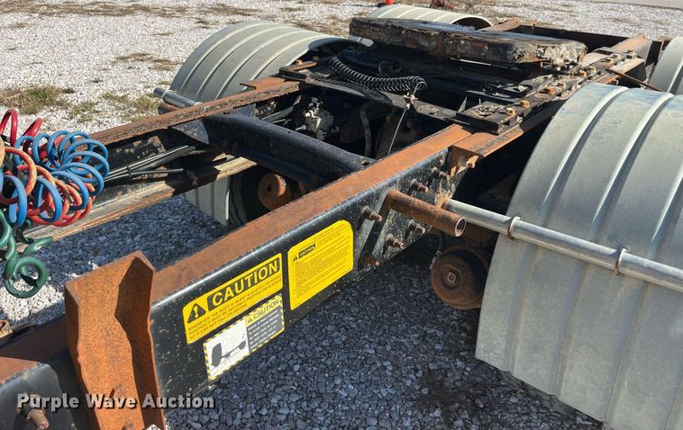 image for item LC9242 2001 MACK CH613 semi truck