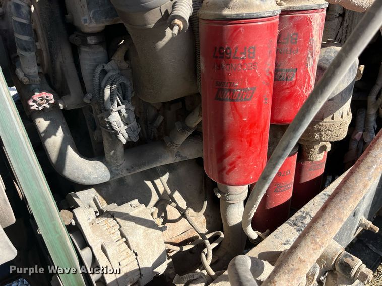 image for item LC9242 2001 MACK CH613 semi truck