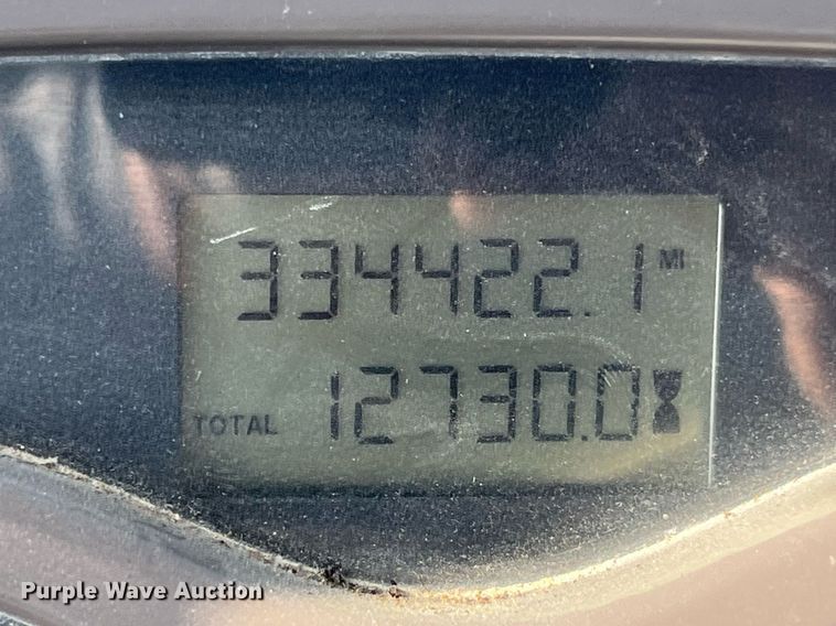 image for item LC9242 2001 MACK CH613 semi truck