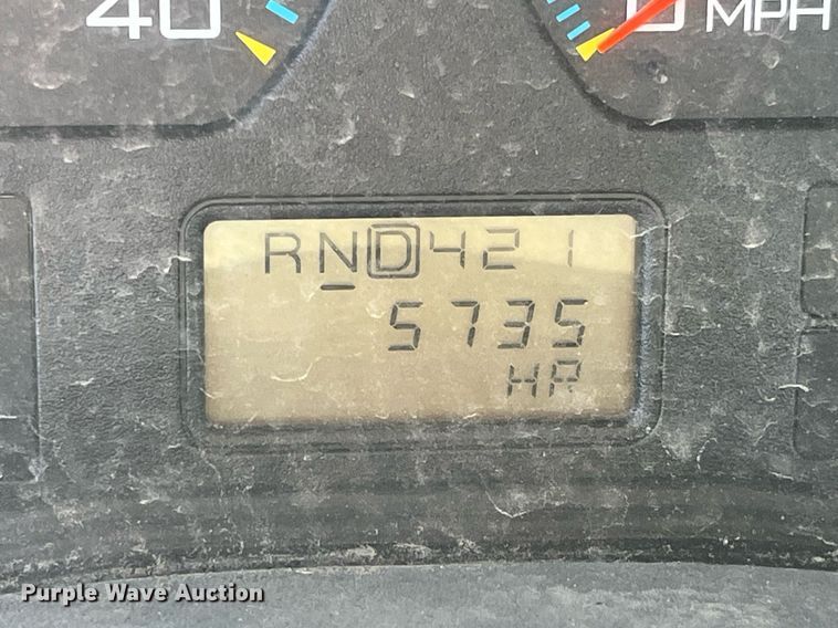 image for item LC9254 2004 International  4200 SBA truck cab and chassis