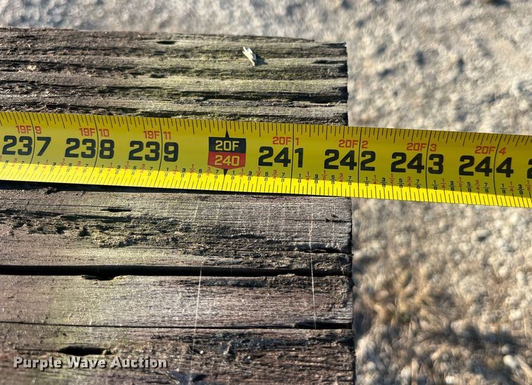 image for item LC9255 (6) wood beams