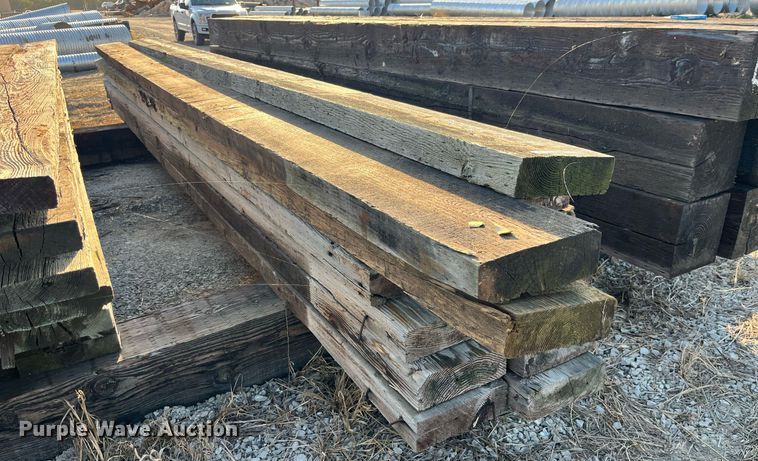 image for item LC9256 Approximately 13 wood planks