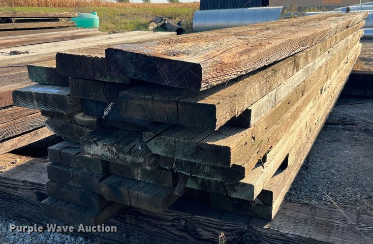 image for item LC9257 Approximately 28 wood planks