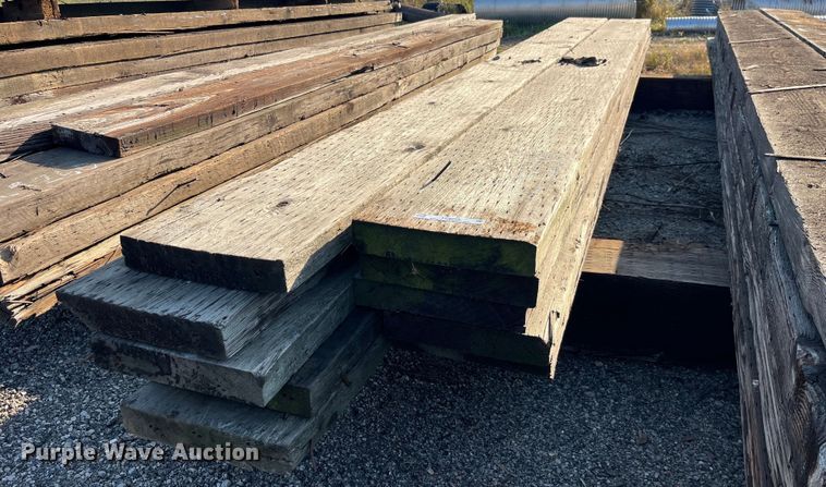image for item LC9259 Approximately 10 wood planks