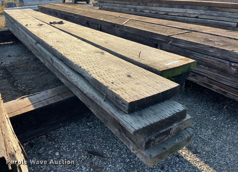 image for item LC9259 Approximately 10 wood planks