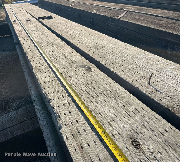 image for item LC9259 Approximately 10 wood planks