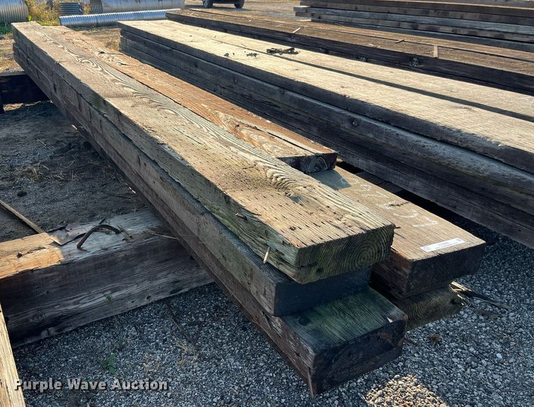 image for item LC9260 Approximately 7 wood planks