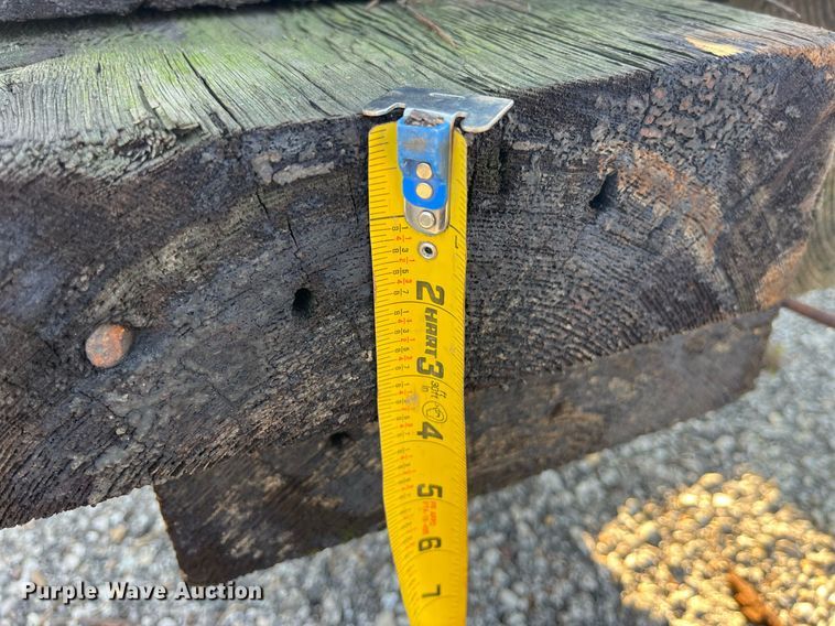 image for item LC9260 Approximately 7 wood planks