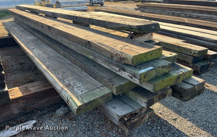 image for item LC9261 Approximately 15 wood planks