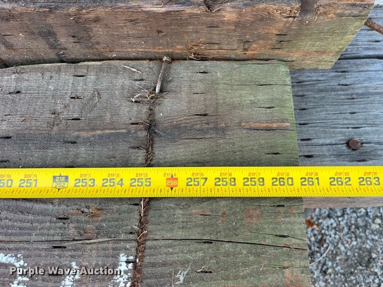 image for item LC9261 Approximately 15 wood planks