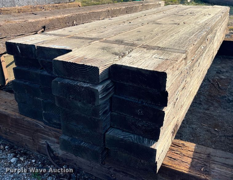 image for item LC9262 Approximately 24 wood planks