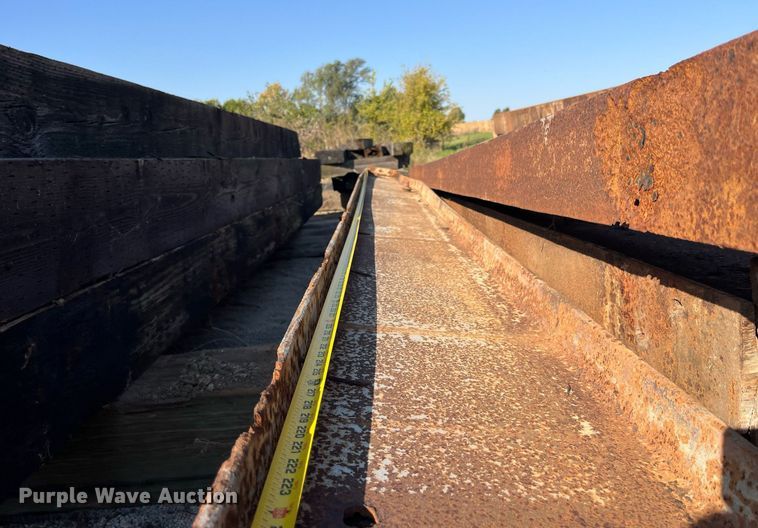 image for item LC9266 Approximately 7 steel I-beams