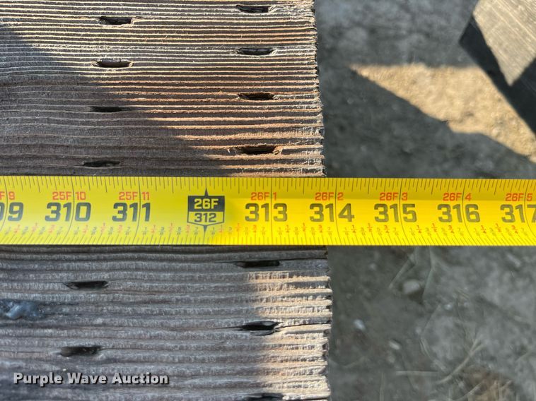 image for item LC9267 Approximately 10 wood beams