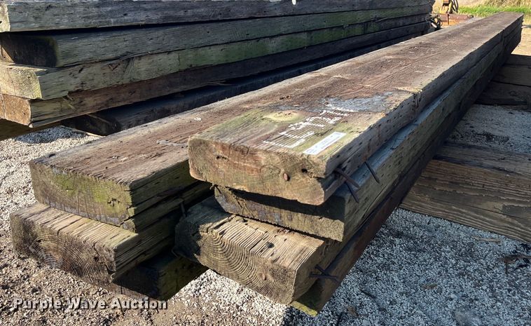 image for item LC9271 Approximately 7 wood planks