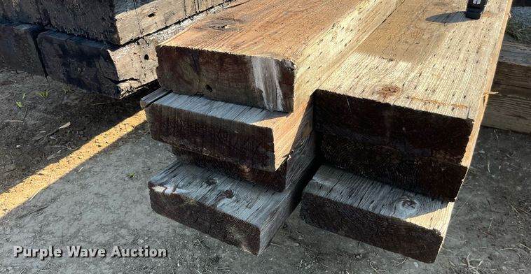 image for item LC9271 Approximately 7 wood planks