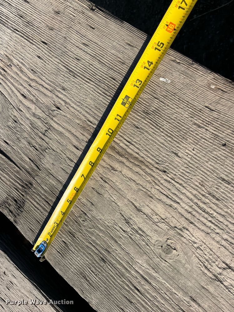 image for item LC9273 Approximately 32 wood planks