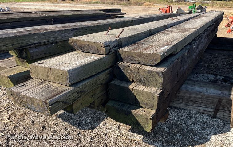 image for item LC9275 Approximately 10 wood planks