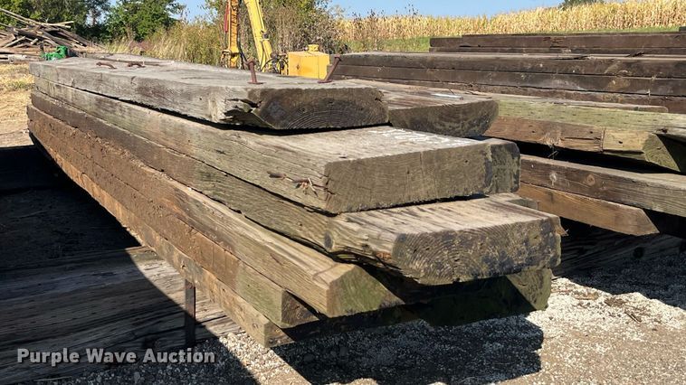 image for item LC9275 Approximately 10 wood planks