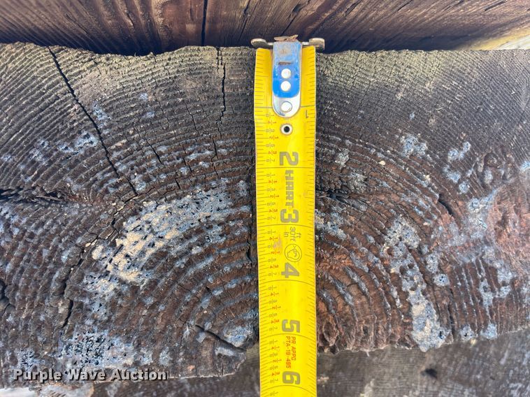 image for item LC9275 Approximately 10 wood planks