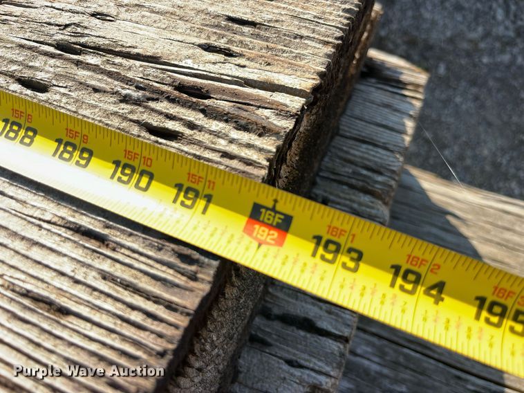 image for item LC9276 Approximately 7 wood planks