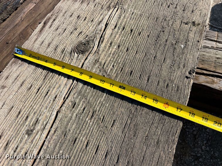 image for item LC9276 Approximately 7 wood planks