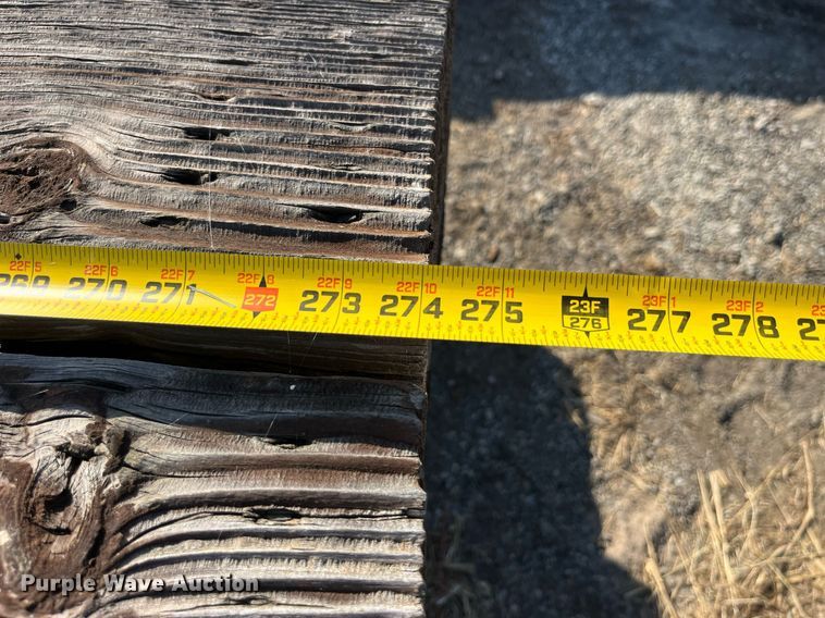 image for item LC9276 Approximately 7 wood planks