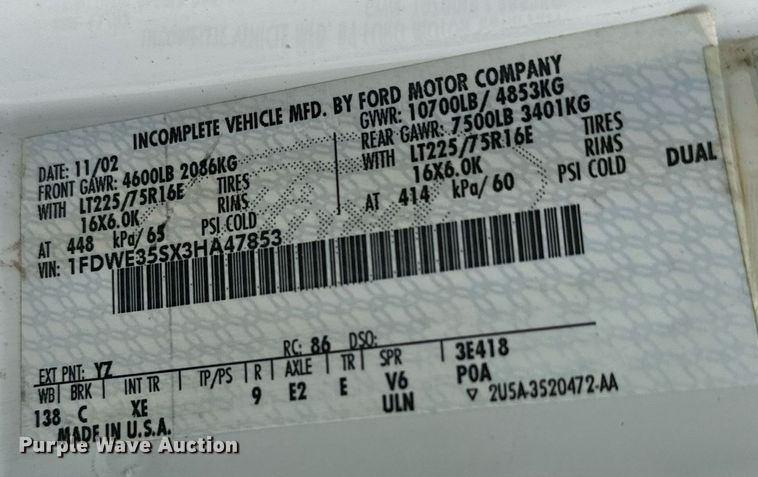 image for item MS9805 2003 Diamond PT2000 shuttle bus