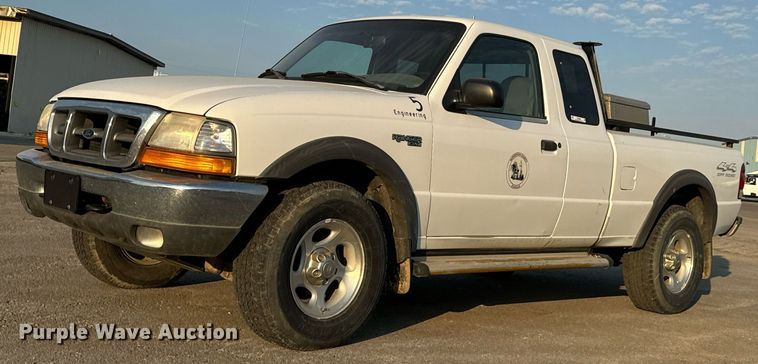 image for item MS9806 2000 Ford Ranger XLT SuperCab pickup truck