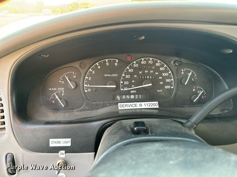 image for item MS9806 2000 Ford Ranger XLT SuperCab pickup truck