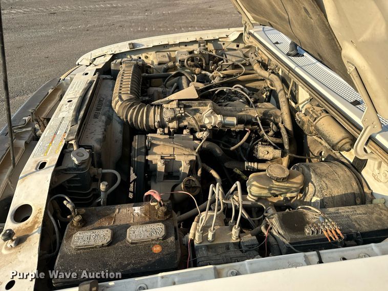 image for item MS9806 2000 Ford Ranger XLT SuperCab pickup truck