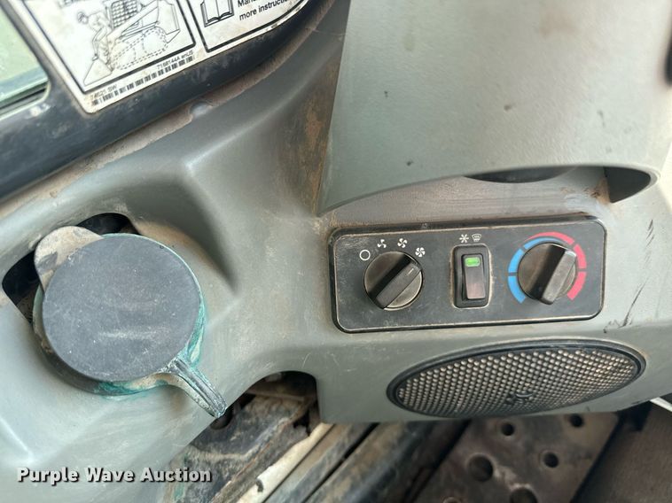 image for item MS9810 2012 Bobcat  S750 skid steer loader