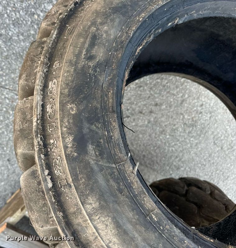 image for item MS9810 2012 Bobcat  S750 skid steer loader