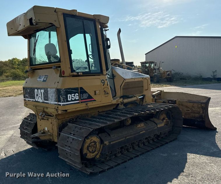 image for item MS9811 2002 Caterpillar  D5G dozer