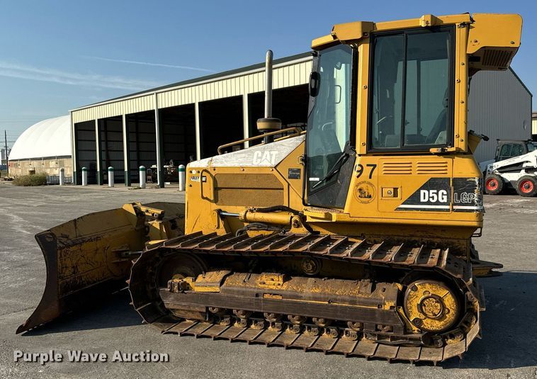 image for item MS9811 2002 Caterpillar  D5G dozer
