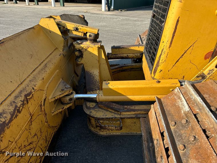 image for item MS9811 2002 Caterpillar  D5G dozer