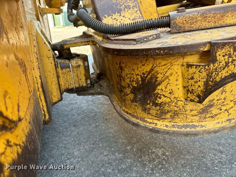 image for item MS9811 2002 Caterpillar  D5G dozer