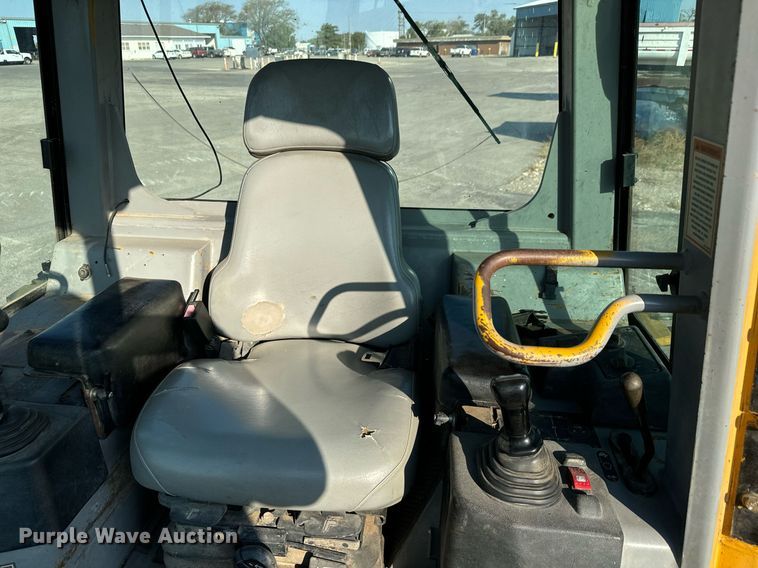 image for item MS9811 2002 Caterpillar  D5G dozer