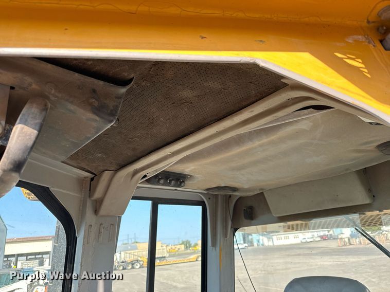 image for item MS9811 2002 Caterpillar  D5G dozer