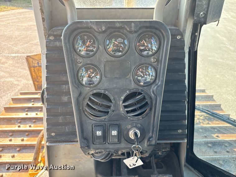 image for item MS9811 2002 Caterpillar  D5G dozer