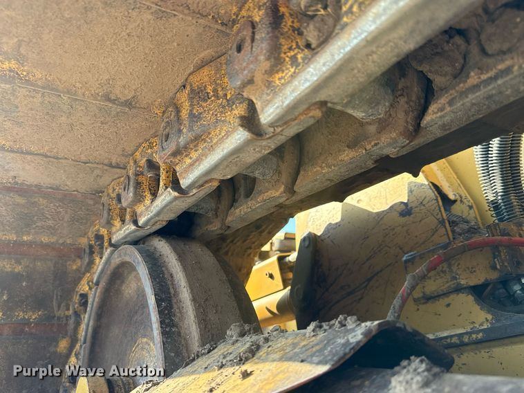 image for item MS9811 2002 Caterpillar  D5G dozer