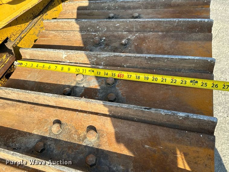 image for item MS9811 2002 Caterpillar  D5G dozer