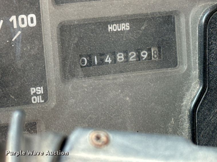 image for item MS9812 2000 International 2574 dump truck