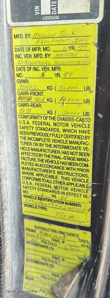 image for item MS9812 2000 International 2574 dump truck