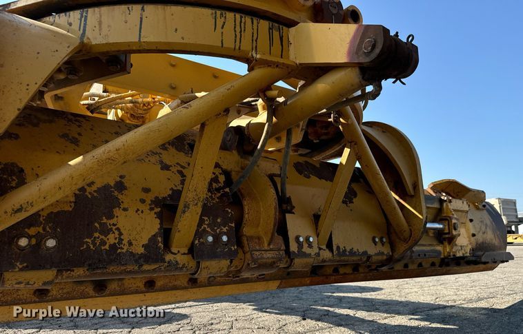 image for item MS9813 2003 Caterpillar 140H VHP Plus motor grader