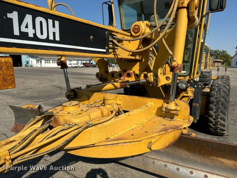 image for item MS9813 2003 Caterpillar 140H VHP Plus motor grader