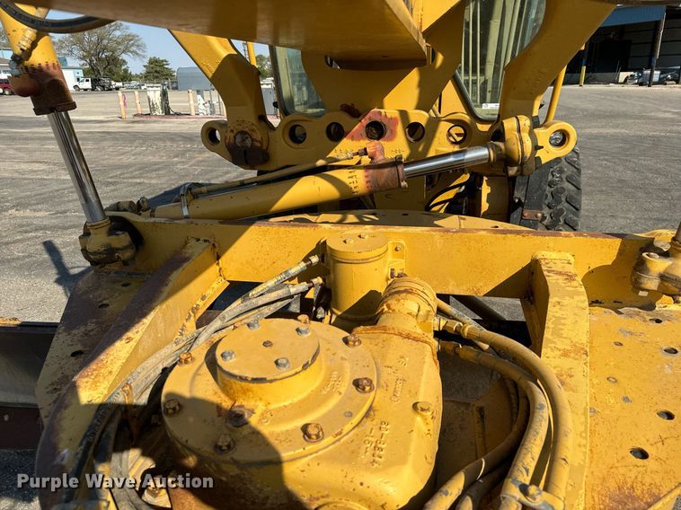 image for item MS9813 2003 Caterpillar 140H VHP Plus motor grader