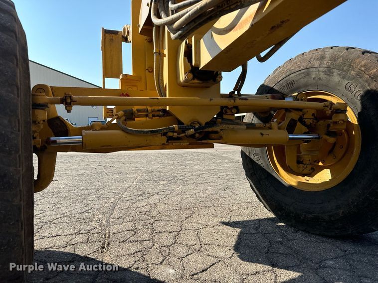 image for item MS9813 2003 Caterpillar 140H VHP Plus motor grader