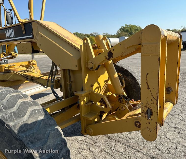image for item MS9813 2003 Caterpillar 140H VHP Plus motor grader