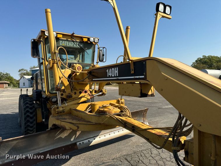 image for item MS9813 2003 Caterpillar 140H VHP Plus motor grader